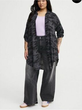 Long Black & Gray Camo Button-Up Shirt Jacket